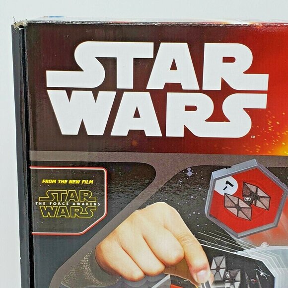 Star Wars Galaxy Hunt Board Game The Force Awakens NEW 2015 Disney - Picture 2 of 11